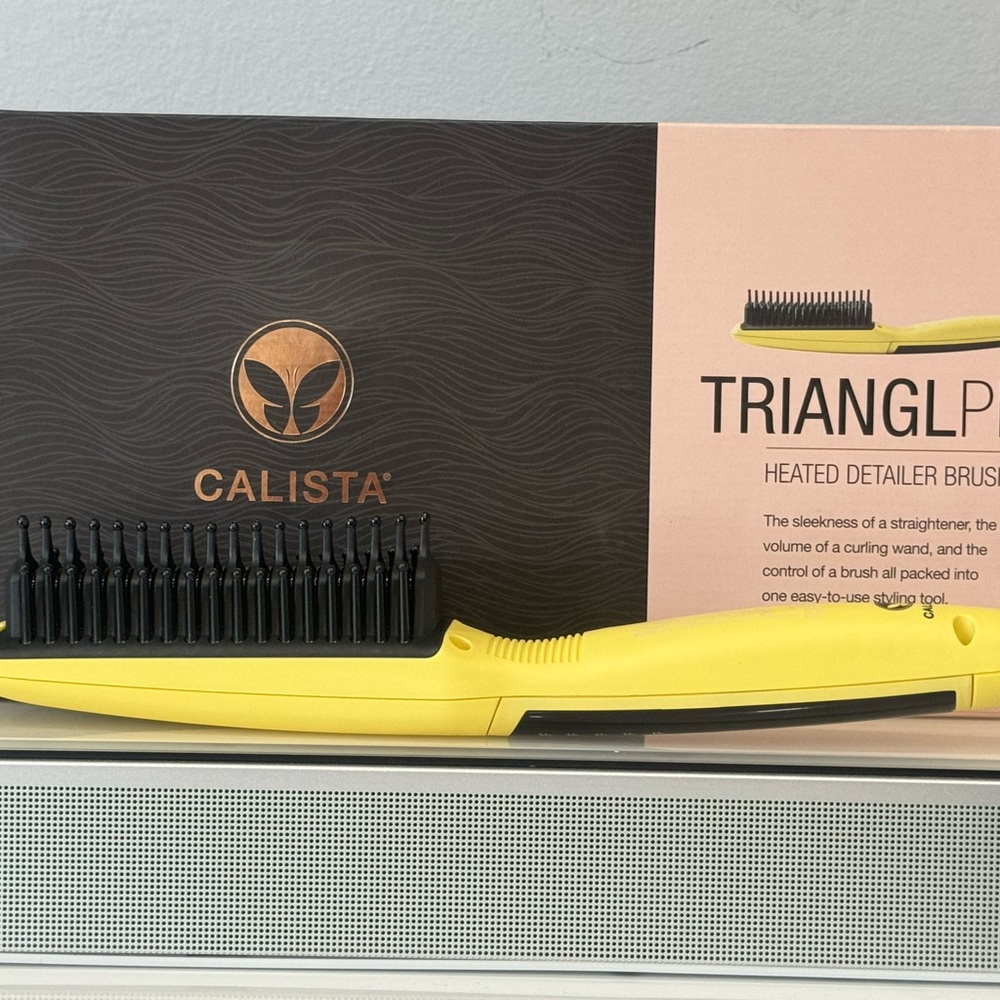 Calista TrianglPro Heated Detailer Brush ( Marigold) - Picture 1 of 8